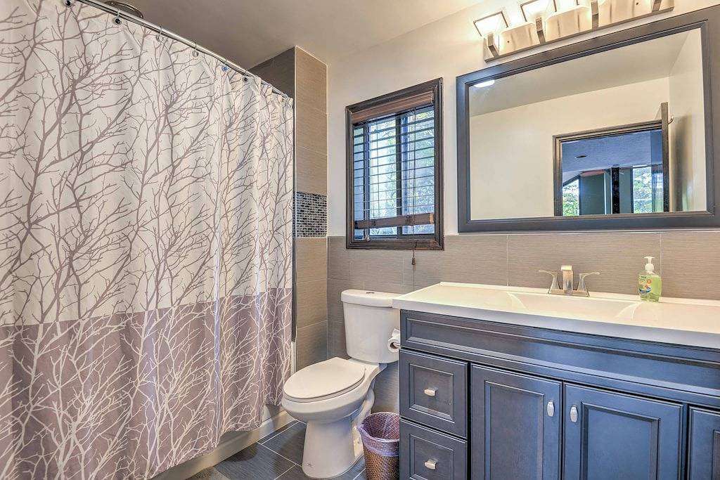 Vacation House for 20 Guests in Pocono Mountains, Lake Harmony