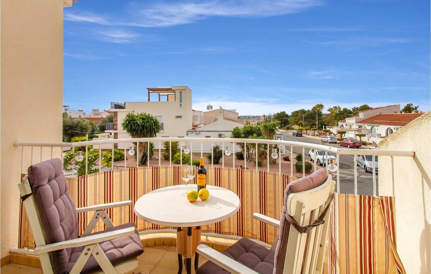 Hel ferieleilighet, Ferieleilighet for 4 personer med badebasseng in El Chaparral, Torrevieja