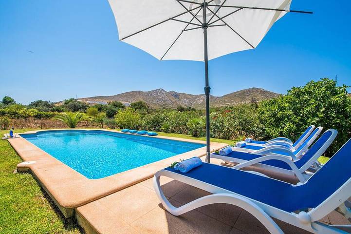 Casa de vacaciones para 7 personas, con terraza y jardín en Cala Mesquida