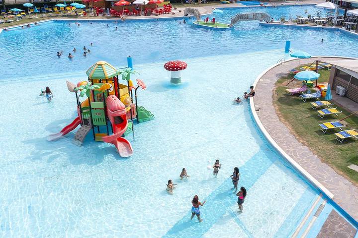 Bungalow para 8 personas, con piscina - 1