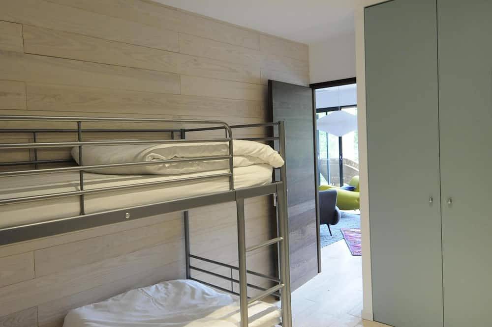Villa / maison bois en forêt / Plages à 5km - clim - 8 personnes / Bassin spa in Soustons, Côte d’Argent