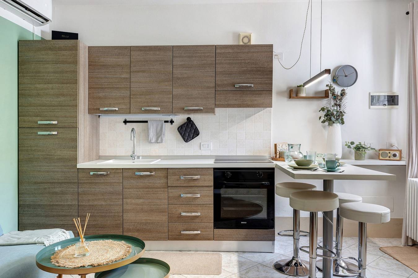 Monolocale intero, Monolocale 'Il Sire - Casa Vacanza' con terrazza privata, Wi-Fi e aria condizionata in Rivoltella del Garda, Desenzano del Garda