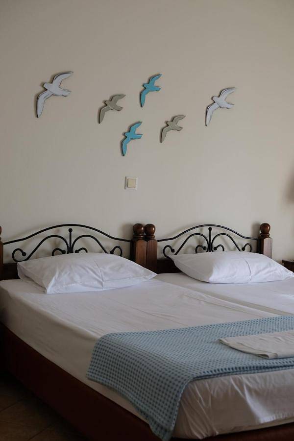 Quadruple Room in Rovies, Eubée