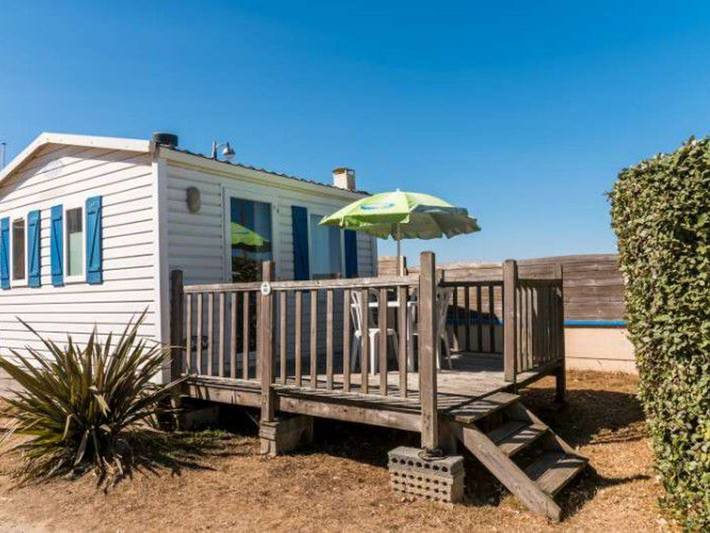 Mobil home pour 2 personnes, avec terrasse, animaux acceptés - 1