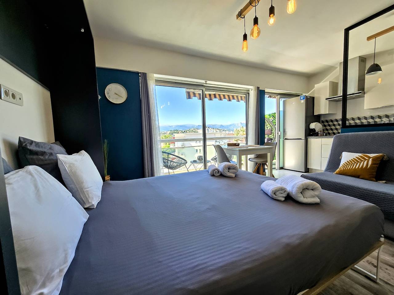 Studio entier, Beachfront – Panoramic View – Balkony – Ac in Cagnes-sur-Mer, Région de Cannes
