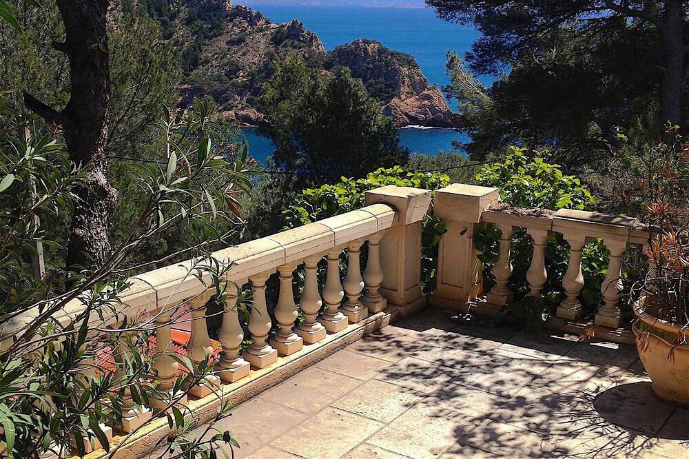 Maison 110M2  vue mer 6 p. calanque Méjean Côte bleue Marseille in Ensuès-la-Redonne, Côte méditerranéenne (France)