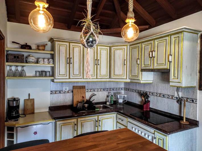 Chalet para 5 personas, con vistas además de jardín y piscina, Se admiten mascotas en La Palma - 4