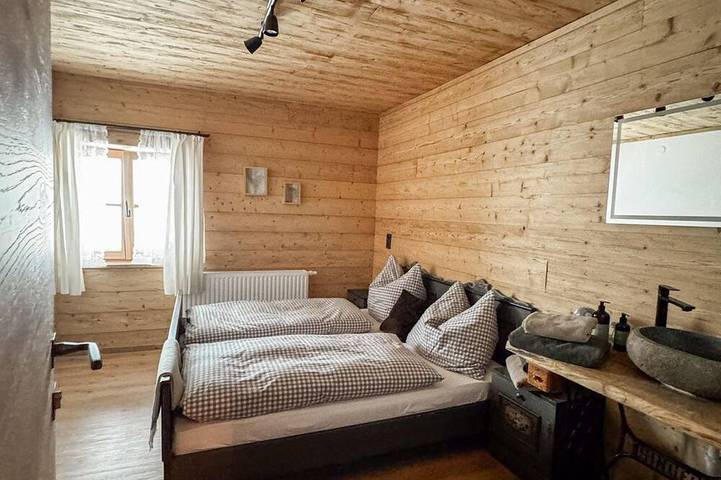 Enzian - Peer Alm, Österreich in Tuxer Alpen, Navis