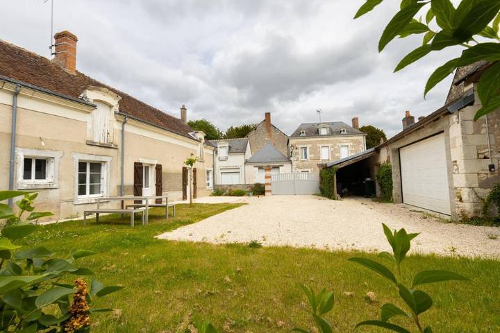 Location de vacances pour 6 personnes, avec Terrasse et Jardin à Meusnes