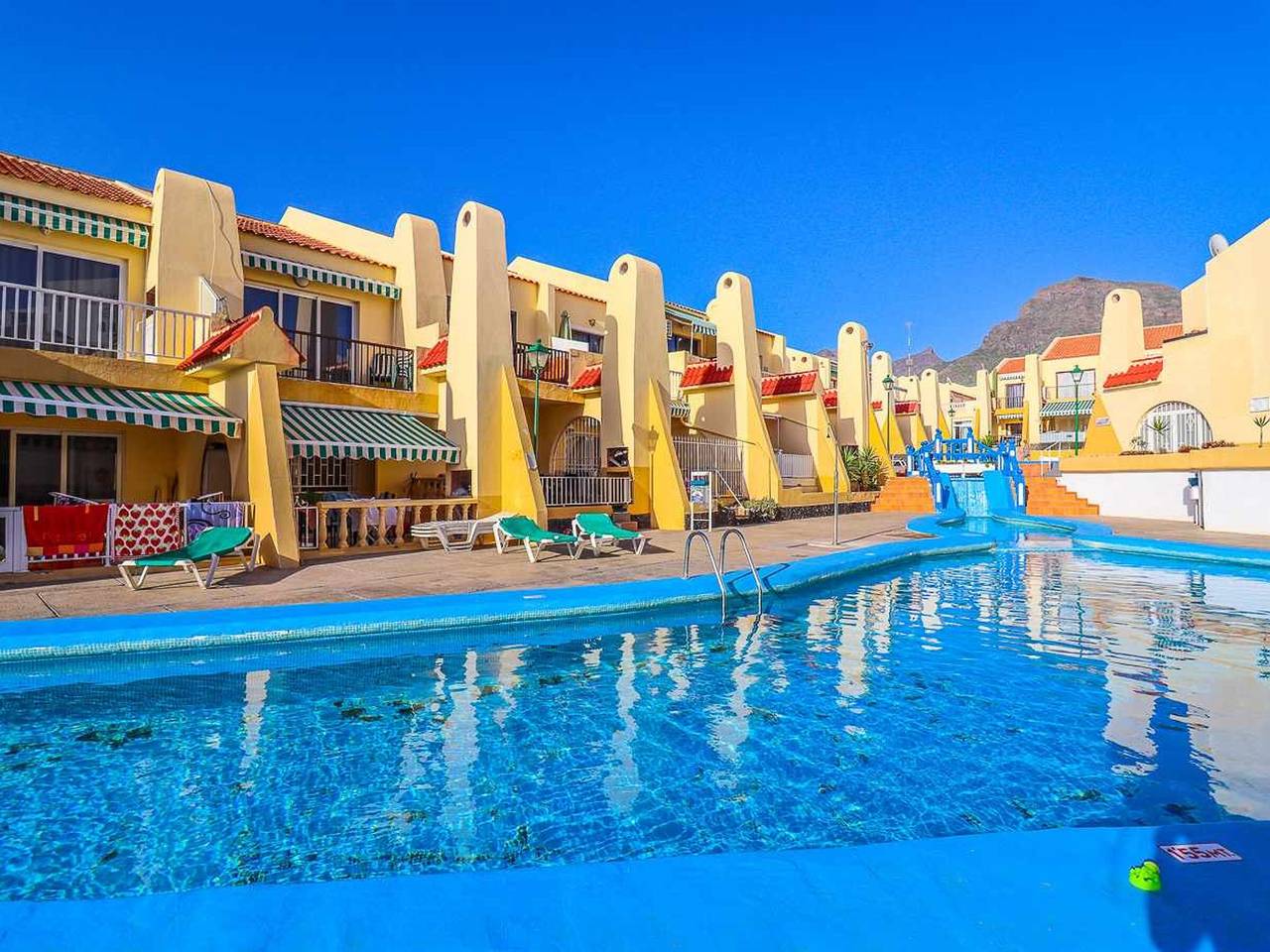 Entire apartment, Renovated apartment with terrace and jacuzzi in Fañabe in San Eugenio Alto, Adeje