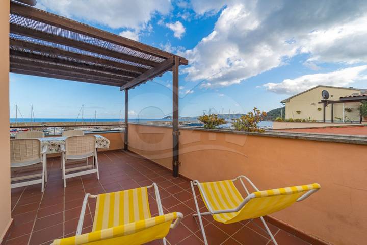 Apartamento vacacional entero, Casina Bonavista in La Fenicia (pebbles) (Marciana Marina), Marciana Marina