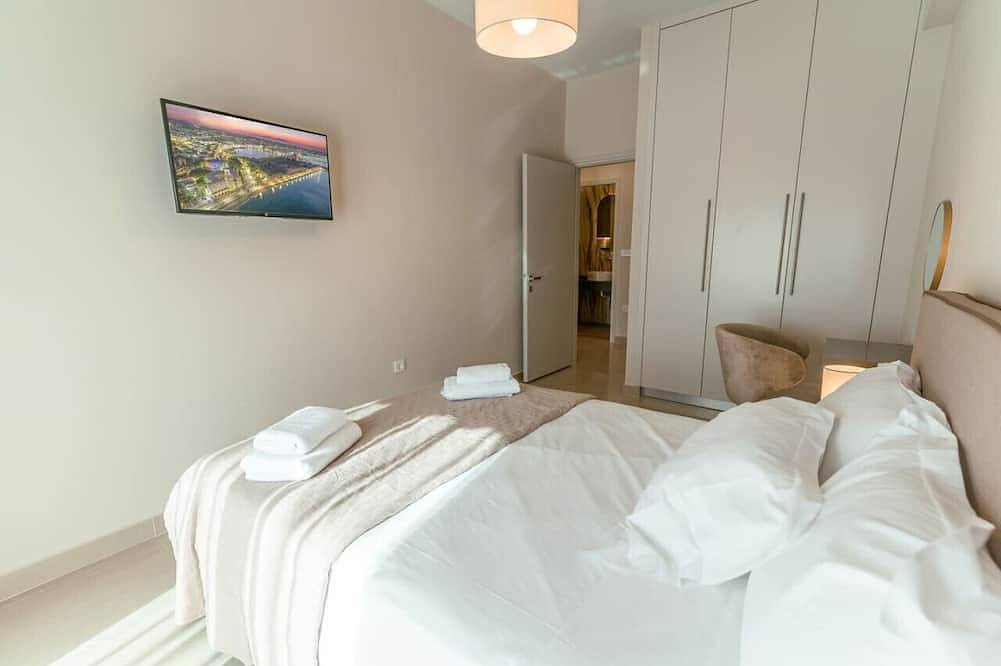 Ganze Wohnung, Designer Stay 100sqm | Wood & Marble | 5min to Sea in Kos Stadt, Kos
