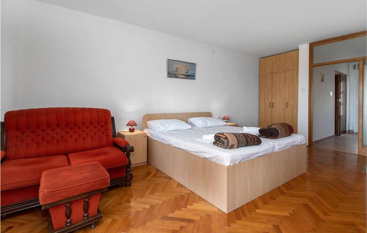 Ganze Ferienwohnung, Gemütliche Ferienwohnung mit Meerblick und Terrasse in der Nähe von Novi Vinodolski in Novi Vinodolski, Primorje-Gorski Kotar