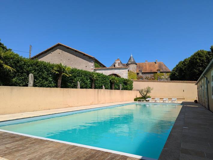 Gîte pour 4 personnes, avec jardin à Abzac