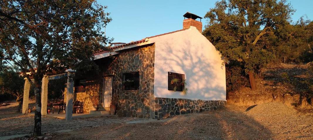 Casa rural para 3 personas, con Terraza además de Jardín y Vistas en La Serena