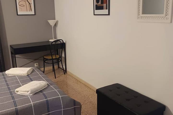 Gîte pour 3 personnes, avec terrasse et jardin, animaux acceptés à Saint-Martin-de-Valgalgues - 4