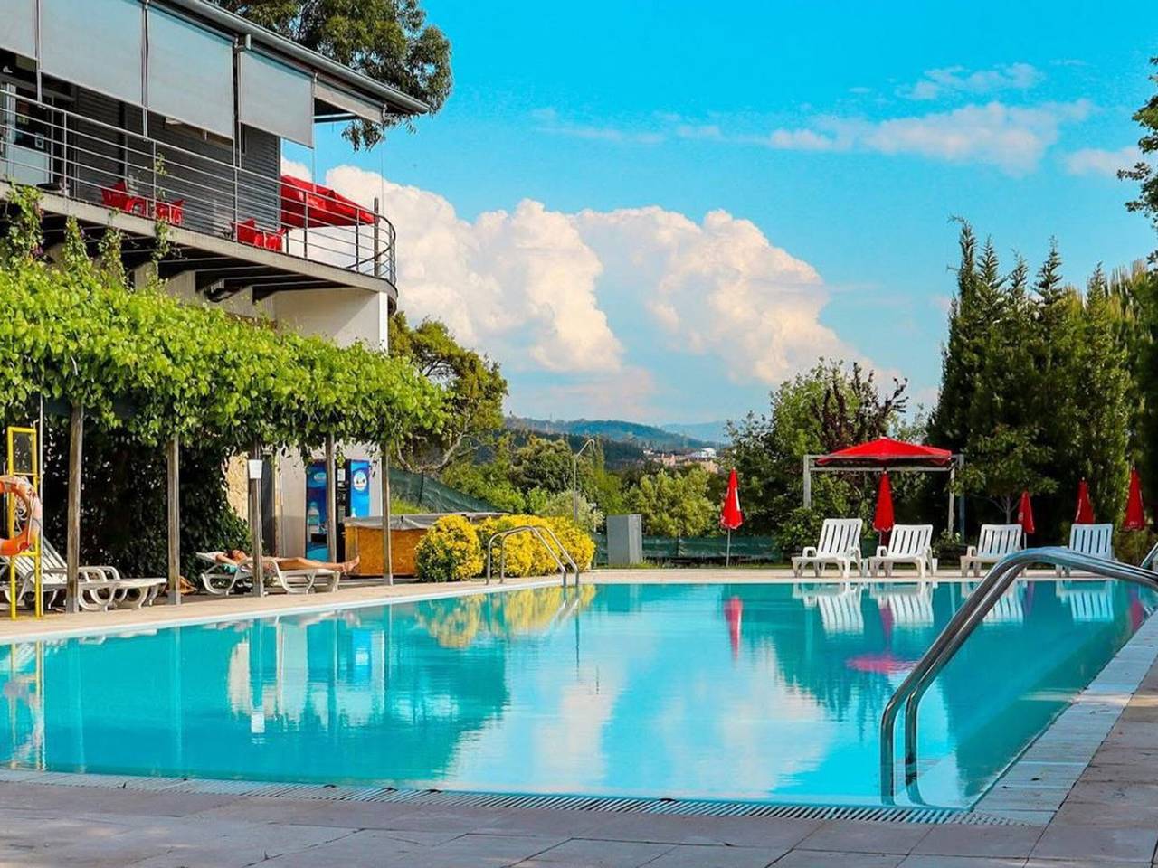 Charming Bungalow with Terrace in Coimbra, foto 6