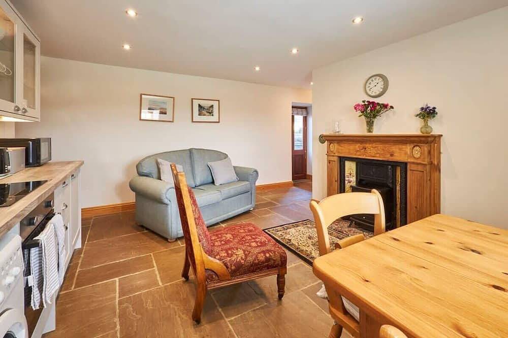 Entire apartment, Host & Stay | The Stable, Carr Edge in Allendale, North Pennines AONB