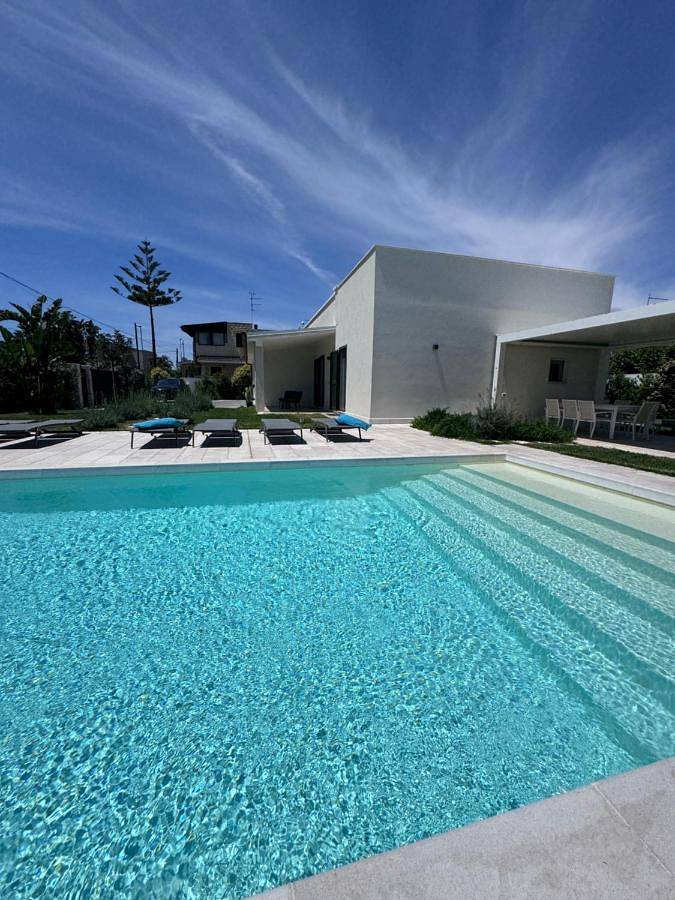 Villa with Private Pool in Leporano, Golfo di Taranto