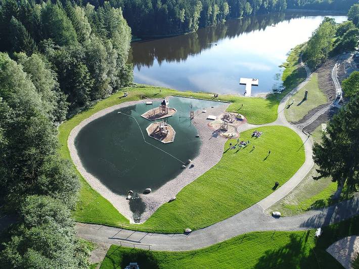 Freizeit- und Campinganlage Gaisweiher - Stellplatz für Touristen in Flossenbürg, Naturpark Nördlicher Oberpfälzer Wald