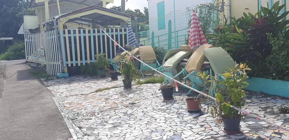 Hôtel pour 2 personnes, avec piscine et bassin pour enfant ainsi que vue et balcon, adapté aux familles à Grand-Bourg - 2
