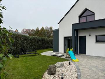 Gîte pour 10 personnes, avec piscine et terrasse dans Prinquiau