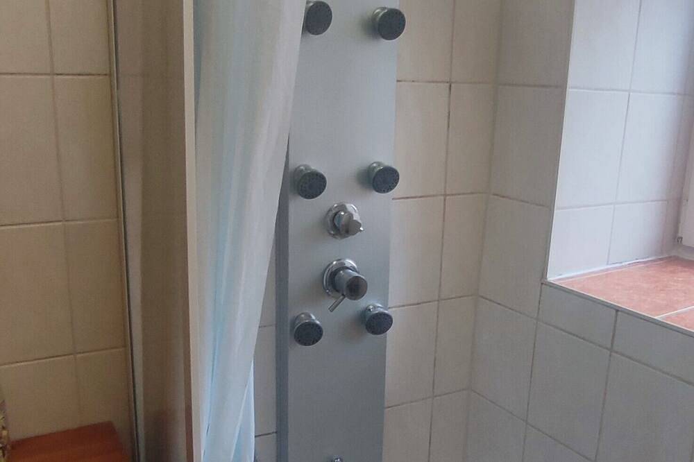 Ganze Wohnung, Ferien direkt am See in Wokuhl-Dabelow, Mecklenburg-Strelitz