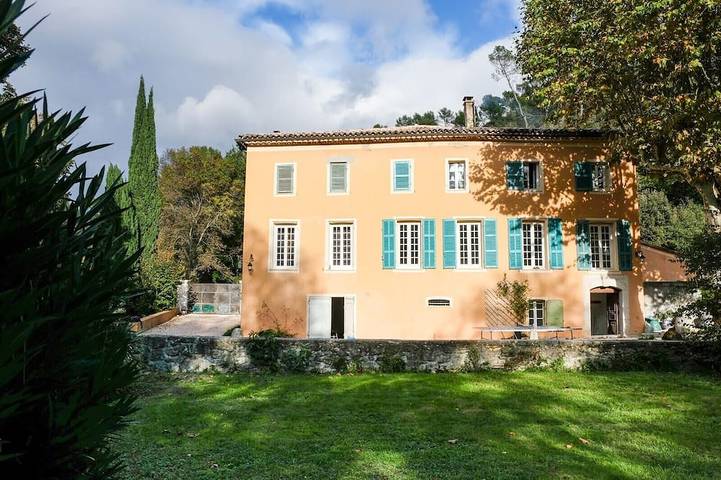 Agriturismo pour 23 personnes à La Celle (Var)