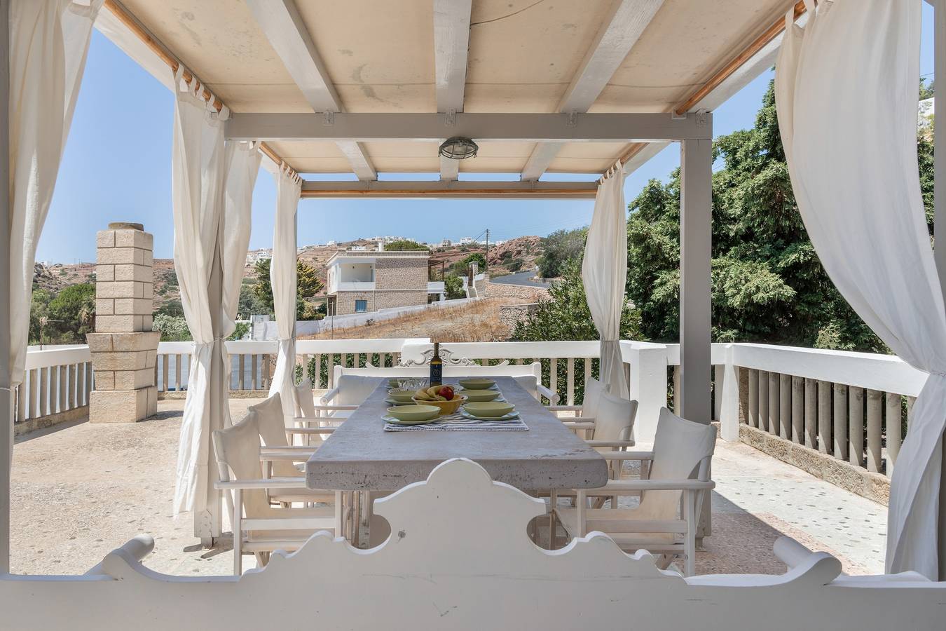 Entire apartment, Afroessa Stone Apartment with Sea View, Wi-Fi, and Air Conditioning in Milos