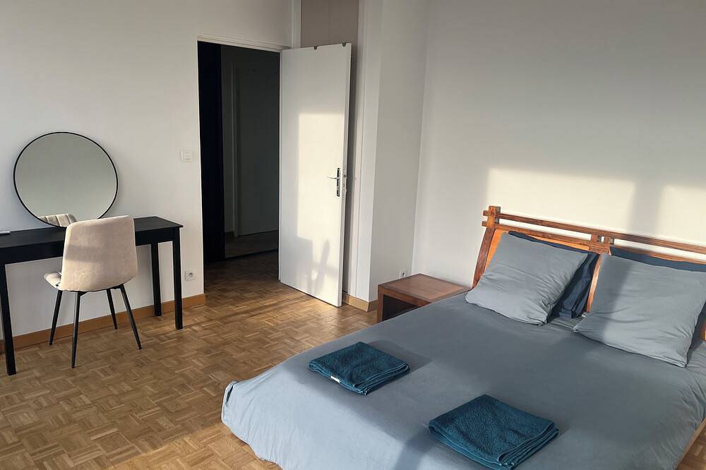 Entire apartment, Chambres a Louer Dans un Spacieux Appartement Dans les Hauteurs de Lyon in Lyon, Lyon region