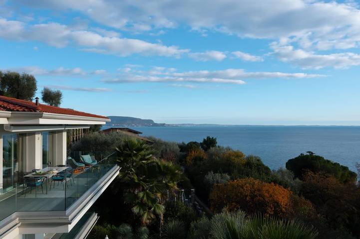 Villa für 7 Personen, mit Balkon und Garten, mit Haustier in Gardone Riviera