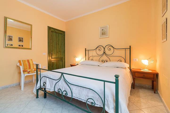 Apartamento entero, Cala Gonone nueva casa de vacaciones con jardín in Spiaggia Centrale (Dorgali), Dorgali