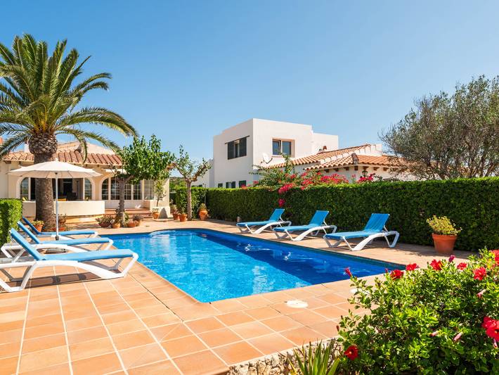 Location de vacances pour 6 personnes, avec jardin et terrasse à Cala en Blanes - 2