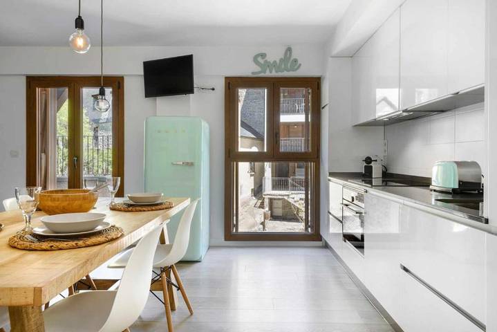 Gîte pour 5 personnes, avec vue et terrasse, adapté aux familles à Panticosa - 4