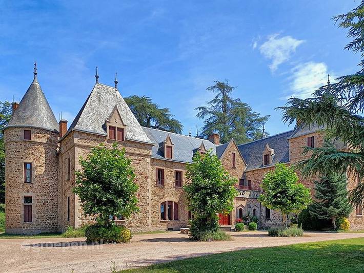 Location de vacances pour 15 personnes, avec Balcon/Terrasse et Terrasse à Barrais-Bussolles