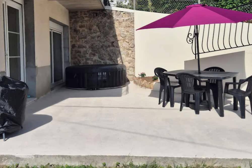 Entire apartment, Apparently T2 in Brigueuil, Charente