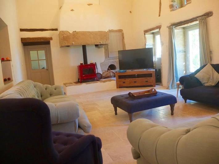 Location de vacances pour 18 personnes, avec jardin ainsi que vue et piscine à Puylagarde - 2