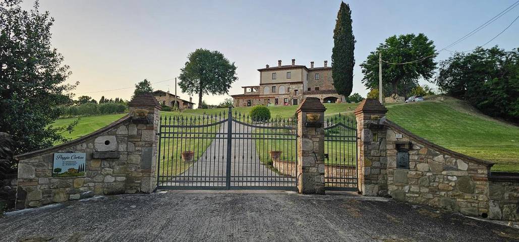 B&b per 4 persone, con Balcone e Idromassaggio nonché Terrazza e Giardino a Todi