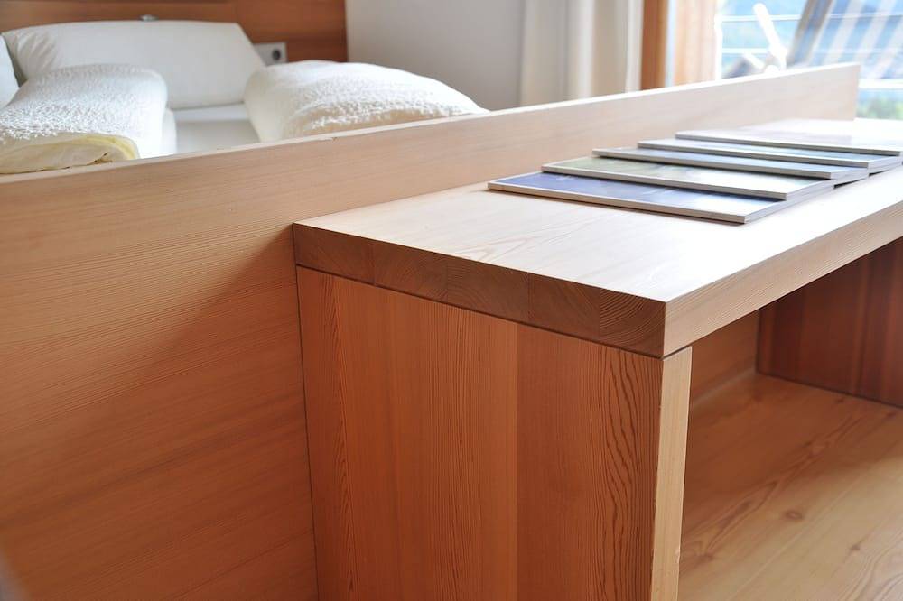 Ganze Wohnung, Moderne alpine Architektur in Südtirol, Ferienwohnung in Panorama-Aussichtslage in Matsch, Mals