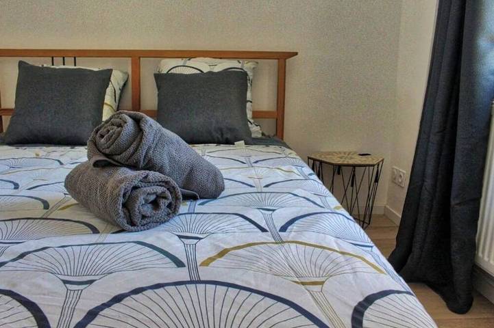 Location de vacances pour 8 personnes, avec jardin et terrasse à Lormont - 4