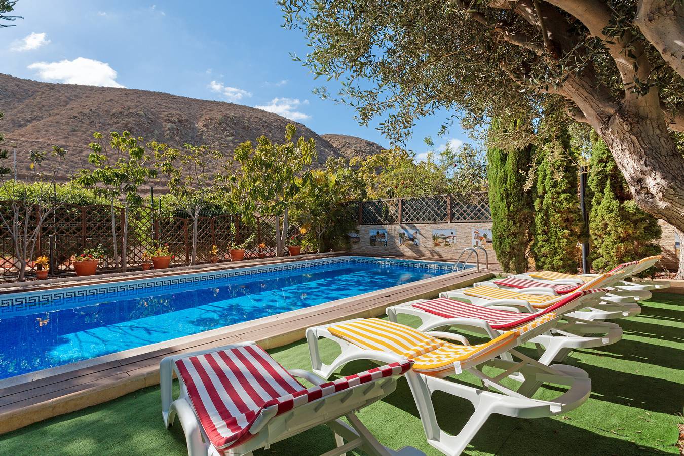 Ferienvilla 'Private Pool Los Cristianos' mit Bergblick, Wlan und Klimaanlage in Los Cristianos, Arona