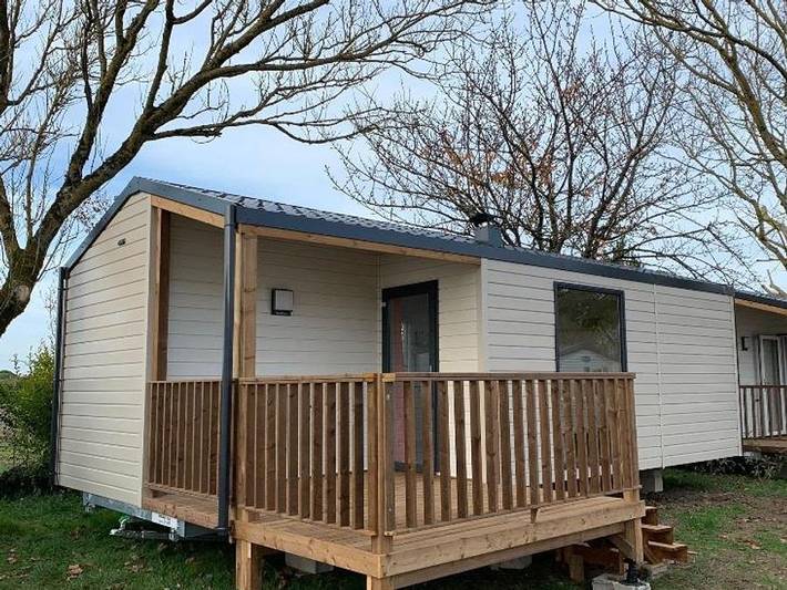 Camping du Petit Pont - Mobilheim 4 personen - 25m2 (2021) + Halbüberdachte Holzterrasse 8m2. 4 Pers. in Arvert, Côte de Beauté