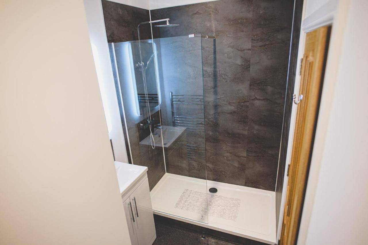 Deluxe Double Room with Shower in Fleggburgh, Great Yarmouth