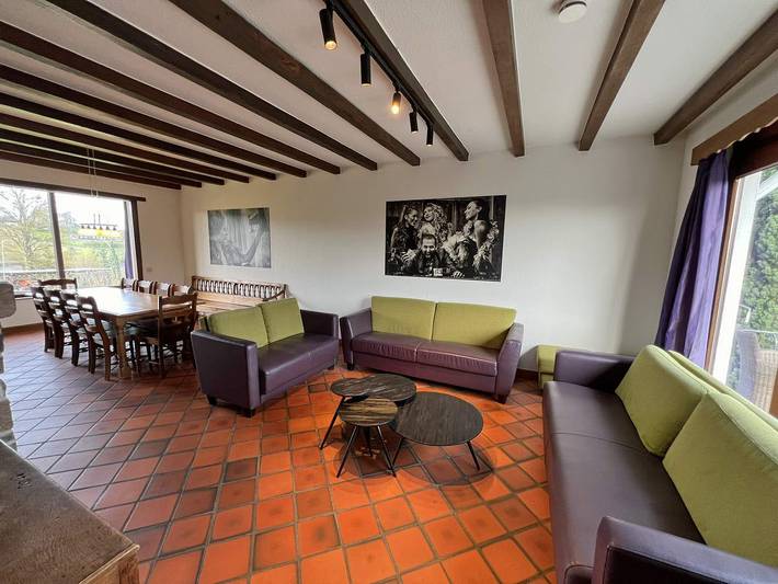 Location de vacances pour 10 personnes, avec sauna ainsi que jardin et terrasse à Somme-Leuze - 4