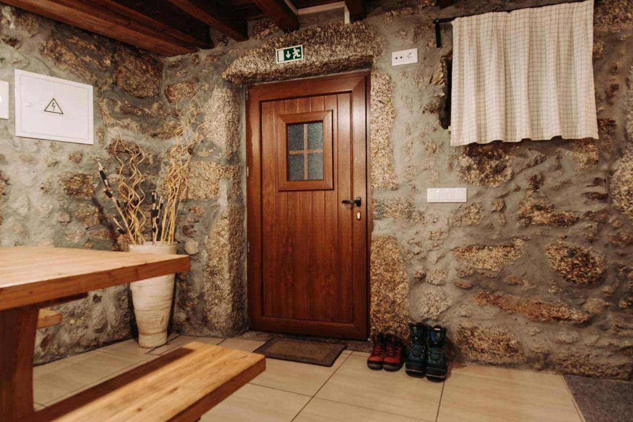 Three-Bedroom Chalet in Sabugueiro (Cidade), Serra da Estrela
