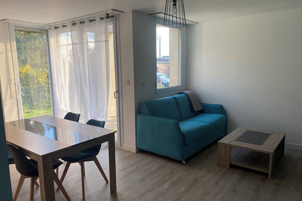 Appartement entier, Maison à Lannion : Idéal Pour Visiter la Cote de Granit Rose in Lannion, Région de Lannion