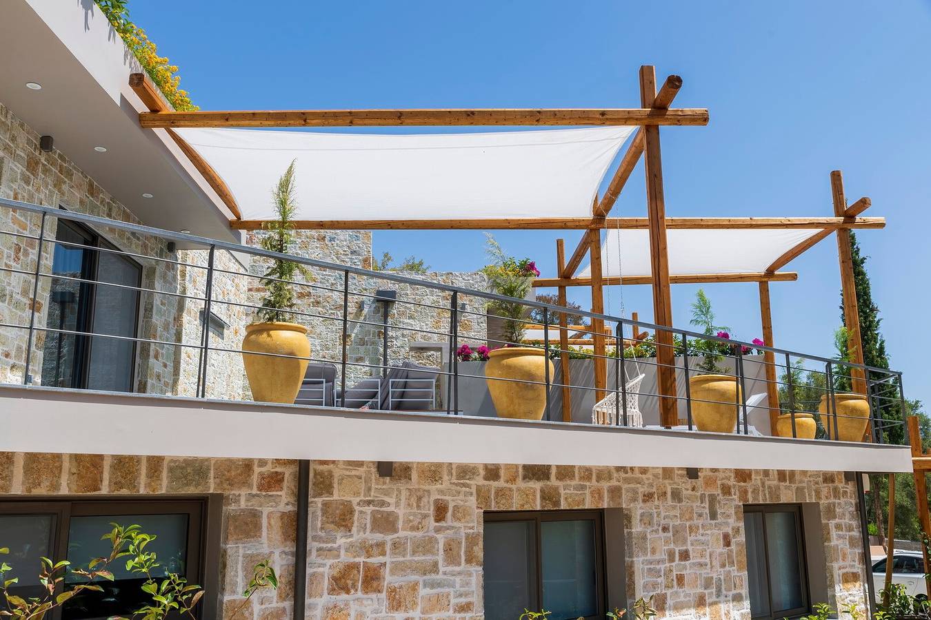 Villa "Suite Erifilli" with Sea View, Private Pool & Wi-Fi in Katomeri, Meganisi