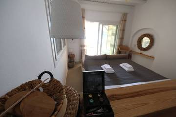 Apartment for 3 People in Milos, Cyclades, Photo 1