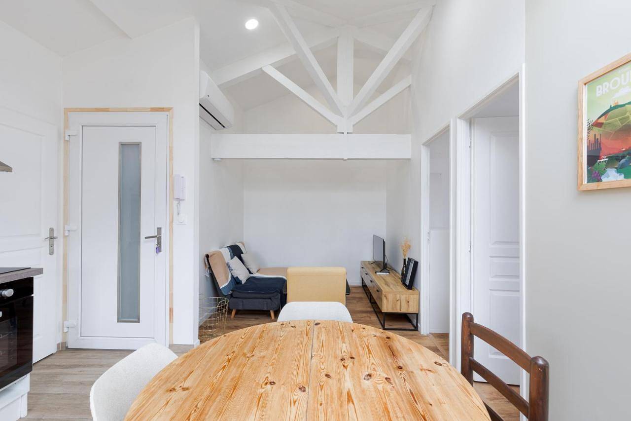 Appartement entier, Appartement climatisé 2 chambres in Villefranche-sur-Saône, Beaujolais