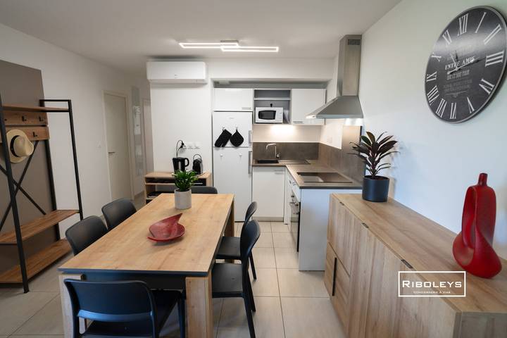 Gîte pour 6 personnes, avec balcon et piscine, adapté aux familles à Vias - 3